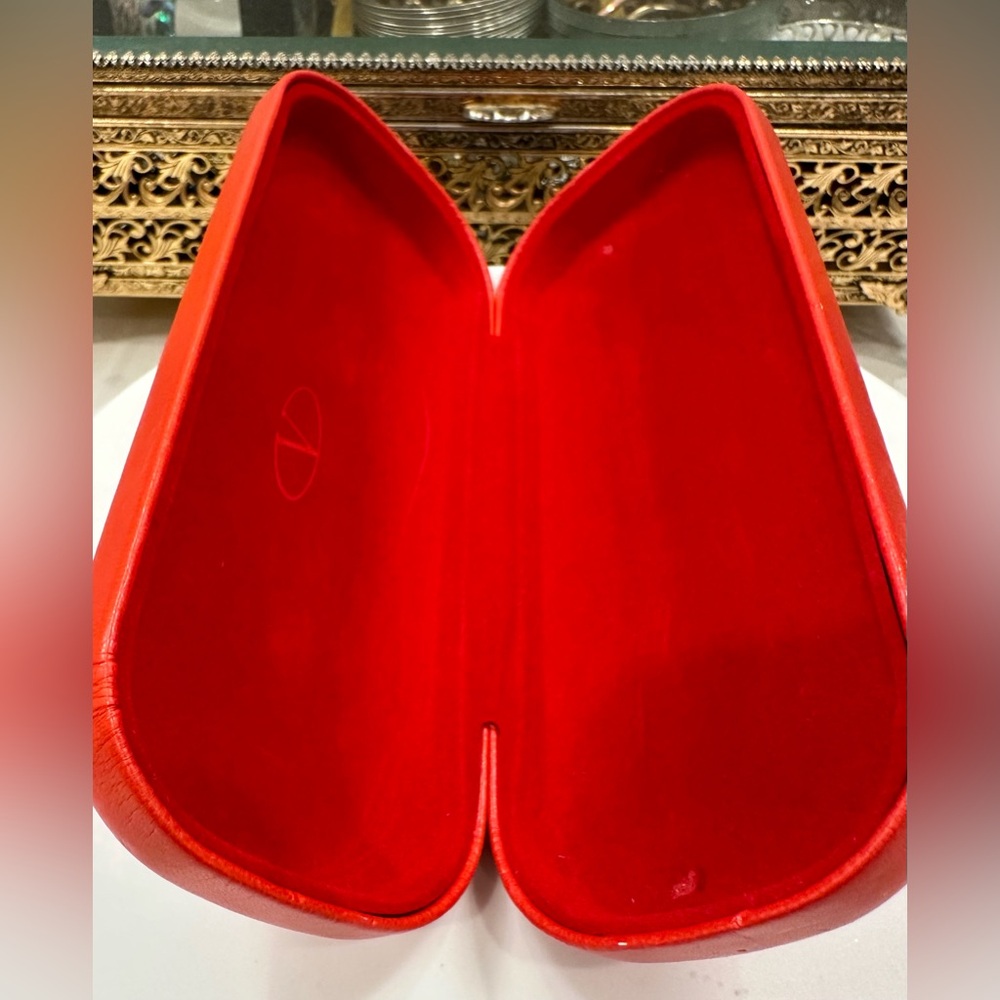 Valentino - Red Leather-Covered Hinged Eyeglass/Sunglass/Eyewear Hard-Case VGUC - Picture 10 of 15